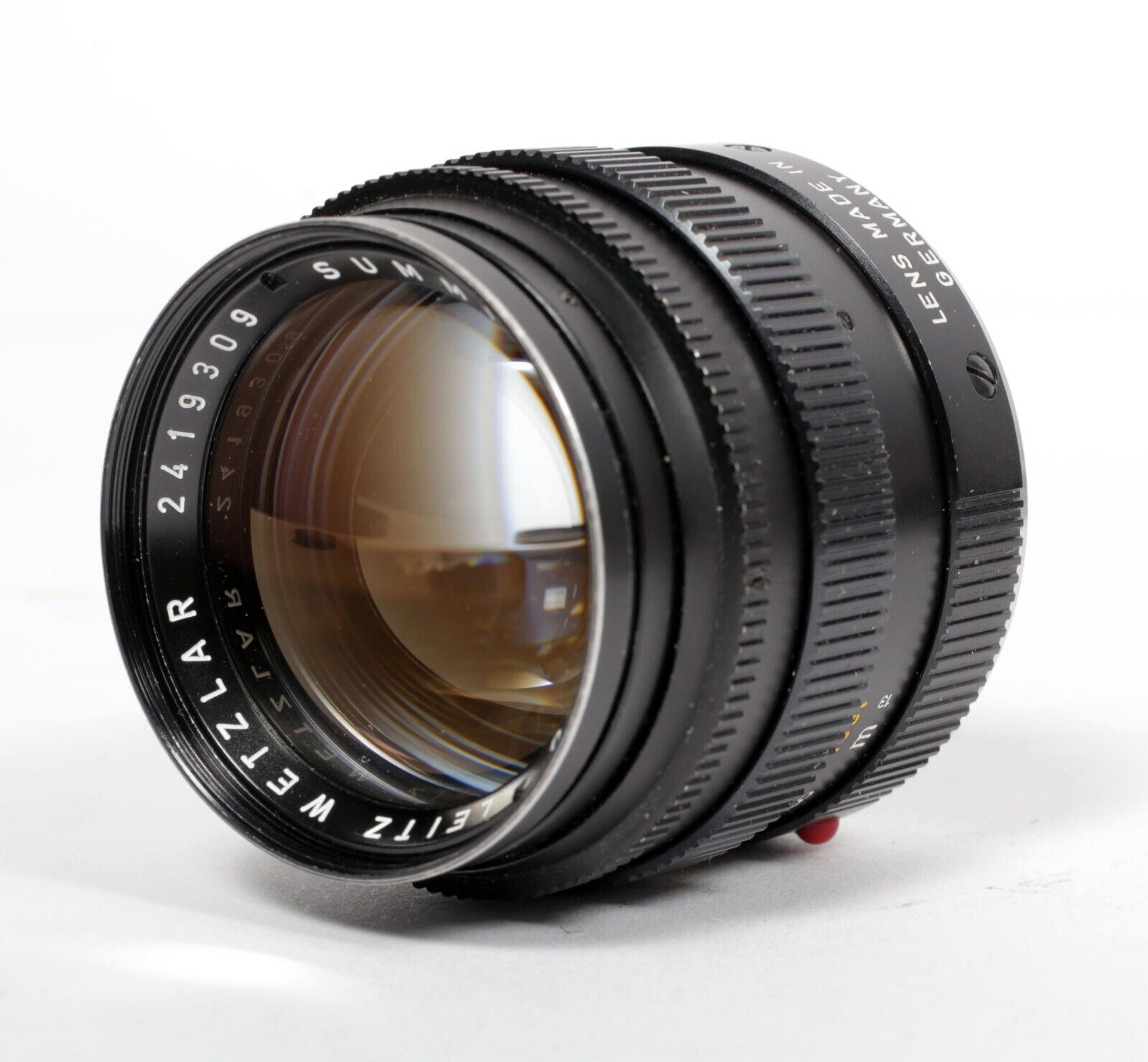 Leica Leitz Summilux M 50mm F1.4 lens V2 E43 + 12586 shade #309